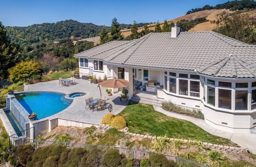 Templeton House | Private & luxurious hilltop house w/private pool & spa, surrounded by wineries!