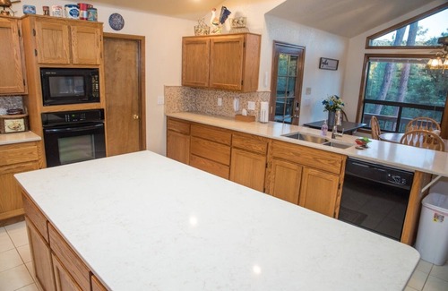 Strawberry House | Private Luxury 3998 SF Mountain Retreat. Come And See The Elk.