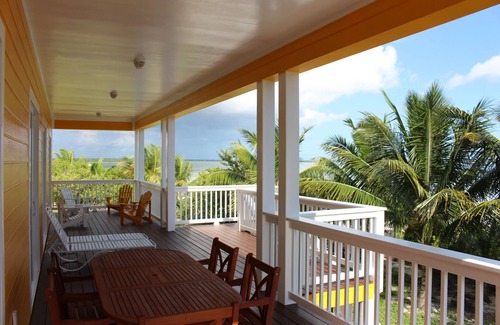 Cherokee House | PRIVATE LUXURY, Beachfront Home, Hot Tub, Kayaks, Paddle Board, Cabana
