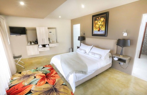 Phumelela Bed & Breakfast | Private luxury chalet in the N.Eastern Free State grasslands