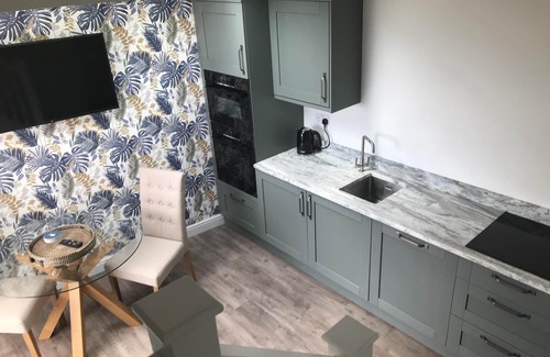 Tyn-y-Gongl Cottage | Private Luxury Cottage with stunning sea views