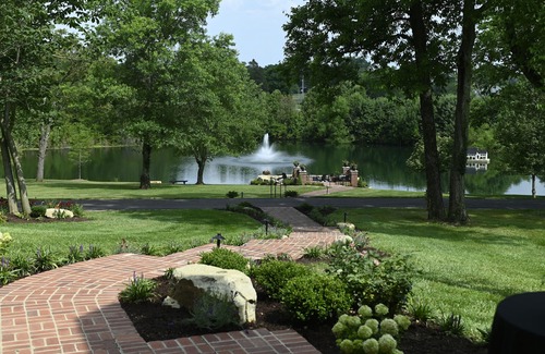 Simpsonville House | Private, Luxury Estate: PGA/Retreats/Derby