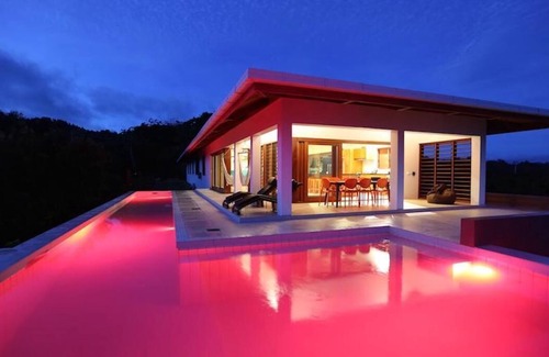 Qalito Island House | Private luxury holiday house retreat with a pool!