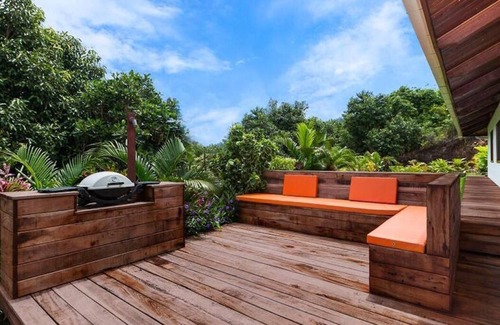 Qalito Island House | Private luxury holiday house retreat with a pool!