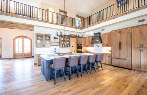 Terrebonne House | Private Luxury Home On Crooked River