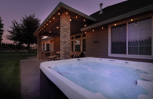 Naches House | Private luxury in beautiful Yakima wine and hop country