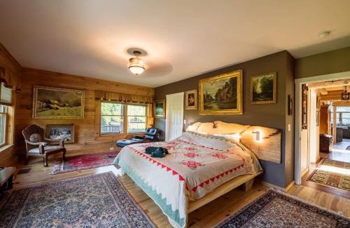 Point Pleasant House | Private Luxury Log Cabin