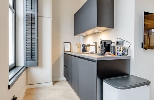 Museum Quarter Apartment | Private Luxury Studio Next to Museum Square and Vondelpark