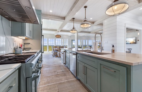 Alligator Point House | PRIVATE LUXURY BEACHFRONT HOME!