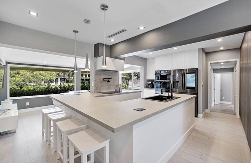Downtown Fort Lauderdale House | Private Luxury SE Fort Lauderdale Peninsula with Large, Heated Pool and Dock