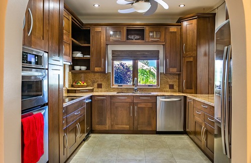 Seven Mile Beach Villa | Private Luxury Waterfront Villa with Pool