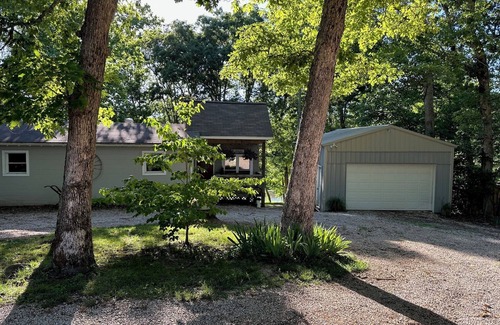 Steelville Cabin | Private Meramec River Frontage! Cozy Cabin with River views and access!