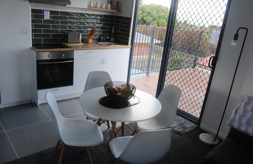 Portland Apartment | private Modern studio apartment with ocean views, balcony and Boat parking