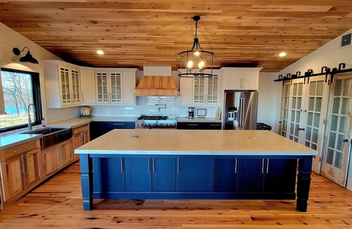Mt. Bethel Cabin | Private Mountain Cabin on 200 Acre Farm - Delaware Water Gap