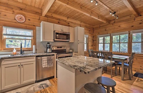 Purlear Cabin | Private Mountain Escape W/Hot Tub, Creekside