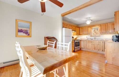 Banner Elk House | Private mountain home with amazing views, firepit & hot tub - near ski slopes