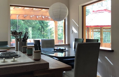 Golden Ski Chalet | Private mountain home with hot tub nestled in the kapistro basin