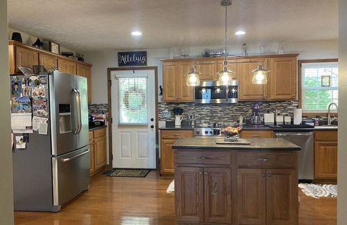 Elk Creek House | Private Mountain Lake Retreat-wheelchair accessible