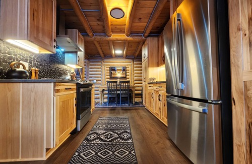 Allenspark Cabin | Private Mountain Retreat near Mount Meeker, Views! Views! Views- Cooper Cabin