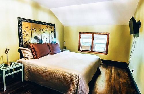 North Adams House | Private mountain top Chalet, a short walk to Mass Moca. .