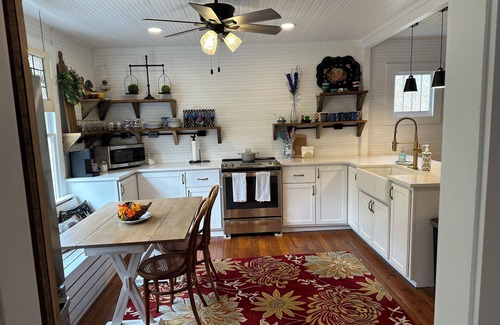 Green Mountain Cottage | Private mountain cottage on 50 pristine acres in the Blue Ridge Mountains
