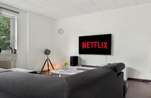 Dreimuhlen Apartment | Private Munich Escape Cinema Lounge Sleeps 17