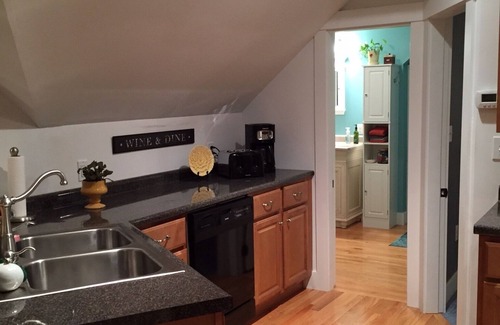 Owls Head Apartment | Private Neighborhood On Outskirts Of Rockland-1 Mile To Downtown & Beach