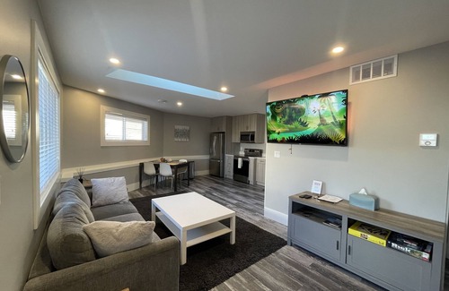 Saanich East Villa | Private New & Modern Cottage Parkside in Saanich