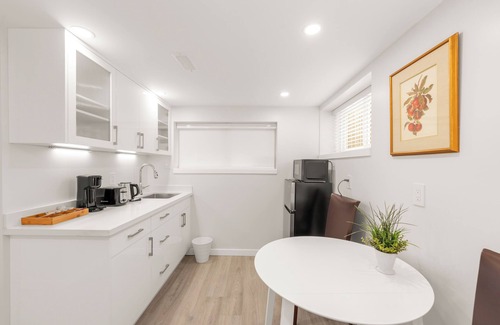 Marpole House | Private newly renovated 1 bed 2 baths suite in central location