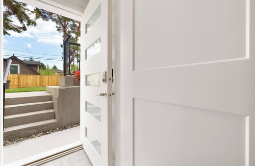 Marpole House | Private newly renovated 1 bed 2 baths suite in central location