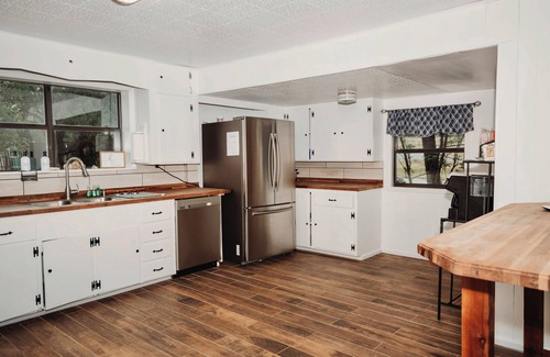 Camp Wood House | Private Nueces Riverfront Getaway! 13 Acre of Bliss! Sleeps 12-14