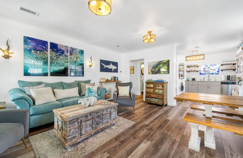 Mango Groves House | Private Oasis 1 Mile to Beach Heated Pool