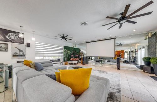 West Park House | Private Oasis in West Park Near the Beach!