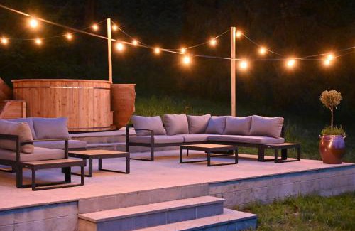 Ardenne Metropole Villa | Private Oasis: Luxe 20-guest Estate, Jacuzzi, 8 Ha