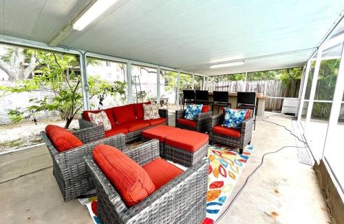 Town 'n' Country House | Private Oasis Retreat Heated Pool Hot Tub Beaches