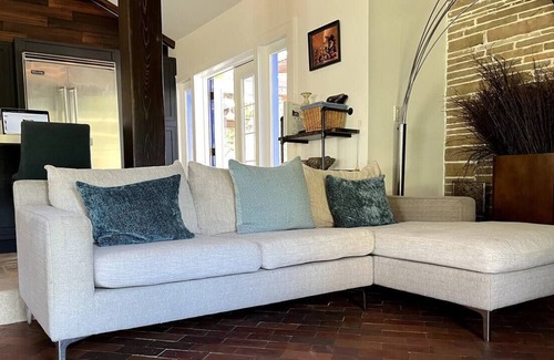 Riverside Heights House | Private Oasis w/ Heated Pool in Heart of Tampa