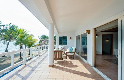 Placencia Apartment | Private Oceanfront 4-Bed Villa wPool on Huge Lot