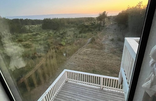Ocean Park House | Private Ocean front craftsman home with amazing ocean views
