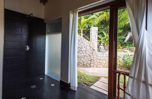 Port Glaud Villa | Private Ocean View Villa 3