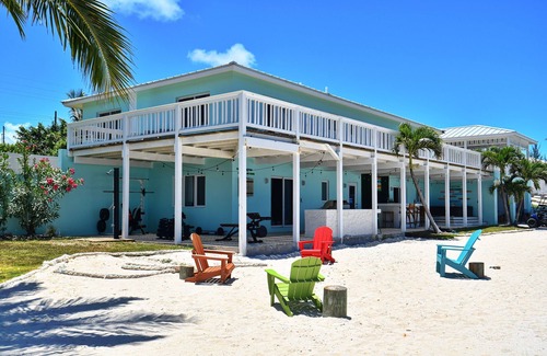 Lubbers Quarters Cay House | Private Oceanfront, Beach, Hottub and Dock, central location