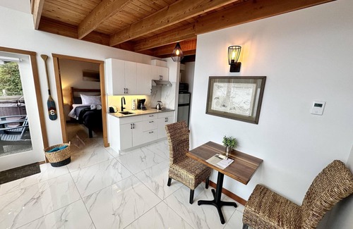 Ucluelet Cabin | Private Oceanfront Cabin with Hot Tub/Doc Holiday Cabin