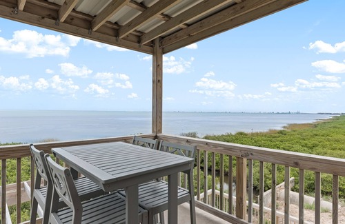Port Isabel House | Private Oceanfront Townhouse in Port Isabel ,Texas - Fishing Access