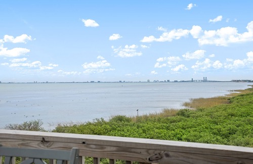 Port Isabel House | Private Oceanfront Townhouse in Port Isabel ,Texas - Fishing Access