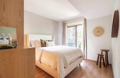 Hipodromo Apartment | Private office, Outside fireplace, WalkScore 100