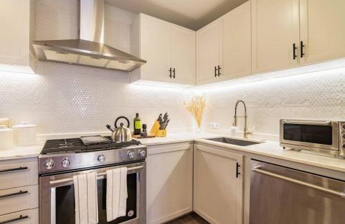 Hipodromo Apartment | Private office, Outside fireplace, WalkScore 100