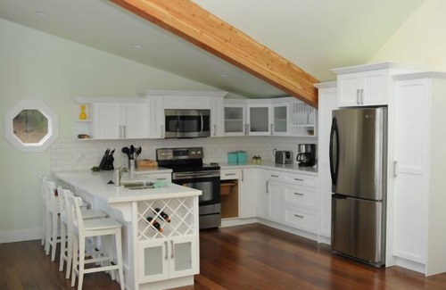Chemainus House | Private one acres oceanfront home in Saltair !