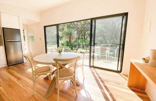 Yallingup House | Private One-Bedroom Studio Nestled in Bushland