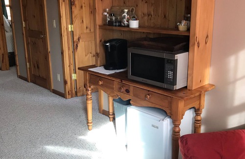 Wilson Apartment | Private one bedroom upper level suite