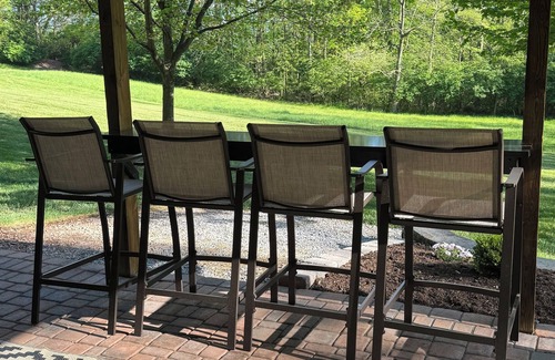 Narvon RV Rental | Private one-of-a-kind Camping experience! Hot Tub!