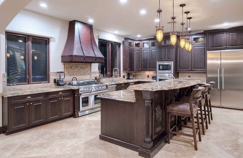 Paradise Valley House | Private Paradise with Lazy River, Guest House & Movie-Worthy Views